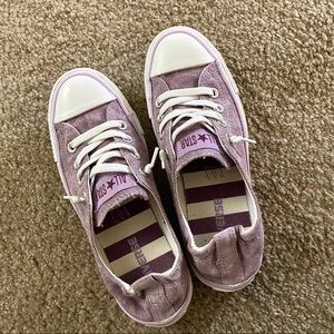 CONVERSE LOW TOP SNEAKERS